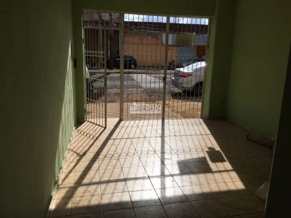 Imagem Casa à venda no bairro São Benedito, Uberaba - 2 dormitórios