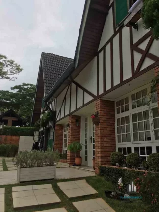 Imagem Alphaville 8 Casa de 380m² com 4 Dorms sendo 1 Suíte e 4 Vagas de Garagem