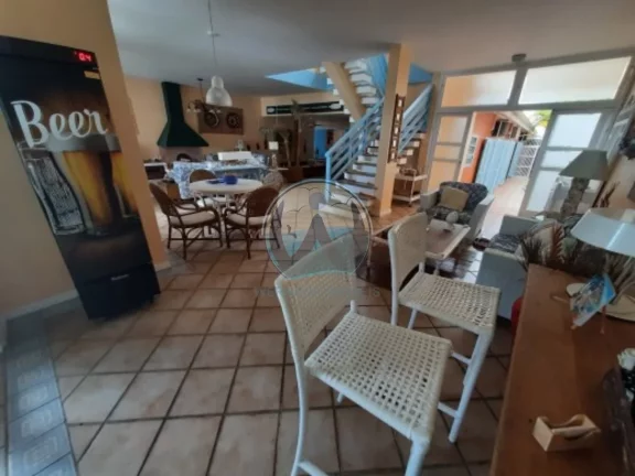 Imagem Residência de Luxo à Venda em Ubatuba-SP na Cobiçada Lagoinha: 5 Quartos, 5 Suítes, 3 Salas, 1 Banheiro, 4 Vagas, 400m²
