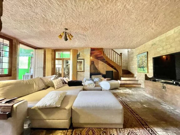 Imagem Casa em Condomínio a Venda no bairro Granja Viana - Carapicuíba, SP