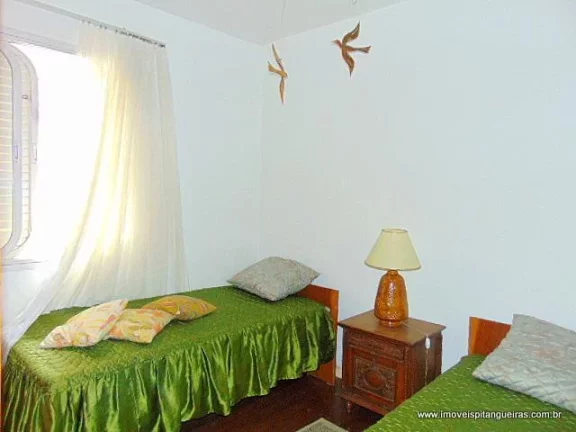 Imagem Pitangueiras - Uma quadra do mar - 135 m² úteis - Garagem.