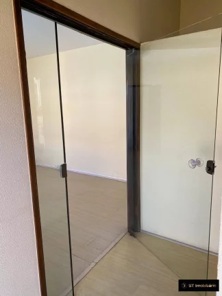 Imagem Alugo Casa - Ótima Localização para Clínica, Comércio ou Moradia em Atibaia