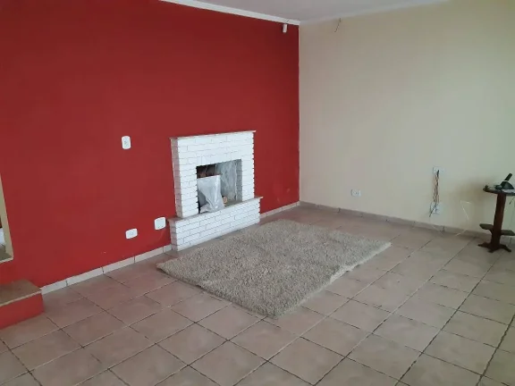 Imagem Casa Maravilhosa com 240 m² 4 Dormitorios sendo 2 Suítes Estuda Permuta