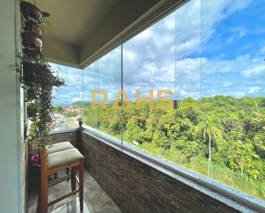 Imagem Apartamento com 2 quartos localizado no bairro Espinheiros em Joinville, próximo ao Joinville Iate ...