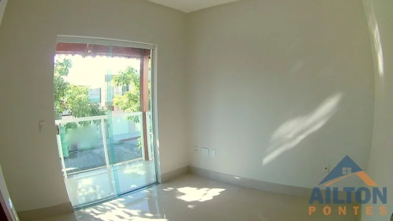 Imagem Casa Duplex com 03 Quartos à Venda na Praia do Morro - Guarapari/ES