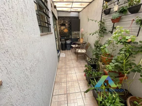 Imagem Sobrado com 4 Quartos e 5 banheiros à Venda, 180 m² por R$ 899.900