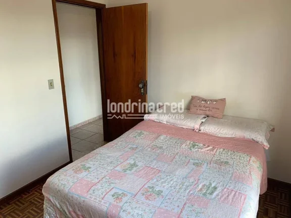Imagem Charmoso Sobrado Geminado: 3 Quartos, 1 Banheiro + Lavabo, 2 Vagas, 115 m² com Energia Solar, Ar Condicionado e Ótima Localização Próxima à Av. São João!
