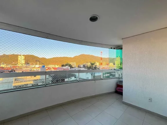 Imagem Apartamento Semimobiliado com 3 dormitórios sendo 1 suítes e 2 vagas de garagem em Itajaí