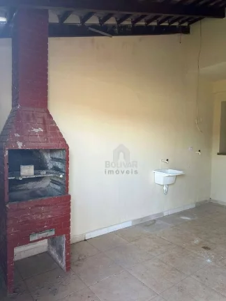 Imagem Casa com 3 dormitórios à venda, 84 m² por R$ 320.000,00 - Alto do Trindade - Itumbiara/GO