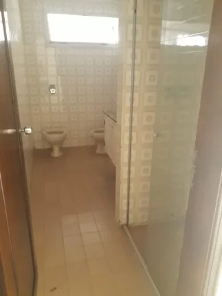 Imagem Apartamento amplo, muito bem localizado no Centro com excelente estrutura, com 3 dormitórios, todos...