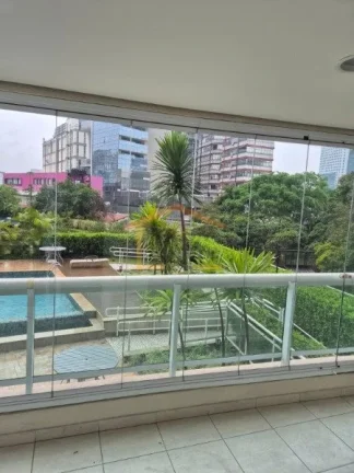 Imagem Apartamento, 70m², 2 dormitórios, sendo 1 suíte e mais 2 banheiros, sala ampla, varanda já com v...