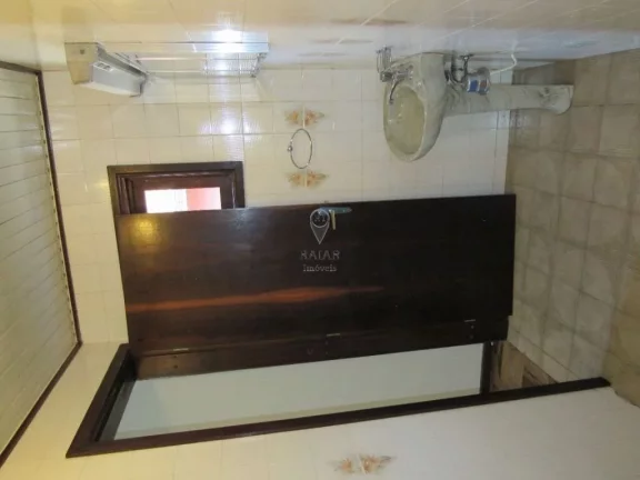Imagem Casa Residencial/Comercial zoneamento ZR-3, no bairro Rebouças para Venda em Curitiba. CASA localiz... Imagem Casa Residencial/Comercial zoneamento ZR-3, no bairro Rebouças para Venda em Curitiba. CASA localiz...