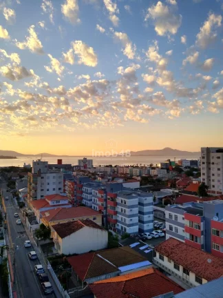 Imagem Apartamento à Venda na Praia Comprida, São José, 2 Quartos, 89m²