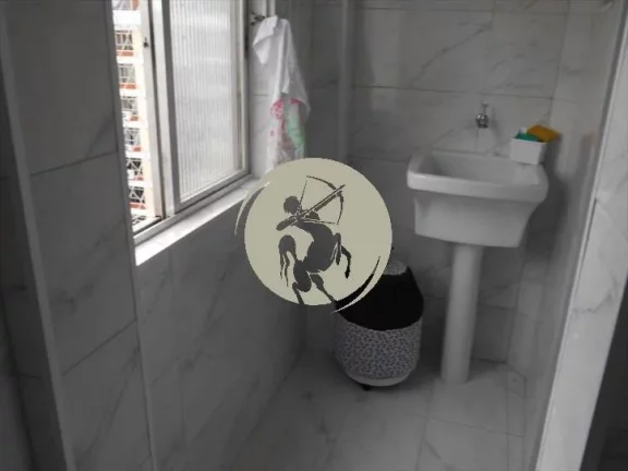 Imagem EXCELENTE TOTALMENTE REFORMADO E MOBILIADO, SEM GARAGEM MAS TEM PARA ALUGAR NO PRÉDIO