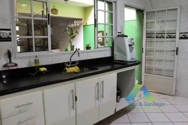 Imagem Casa à venda com 163m², 3 quartos e 3 vagas