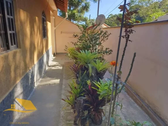 Imagem Vendo Casa Independente Com Quintal e Garagem na Praça da Furunfa