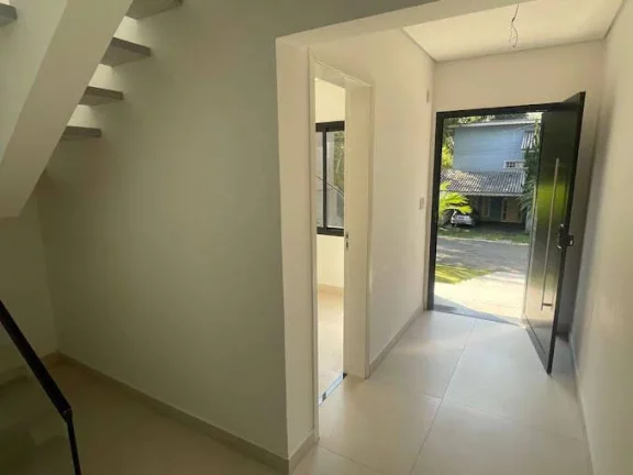 Imagem Cond. Vila Verde (Km 36 R.Tavares) - Zero Km, moderna, 3 sts, piscina!