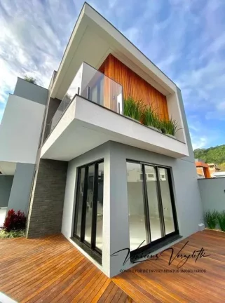 Imagem Casa / Sobrado para Venda em Camboriú / SC no bairro São Francisco de Assis