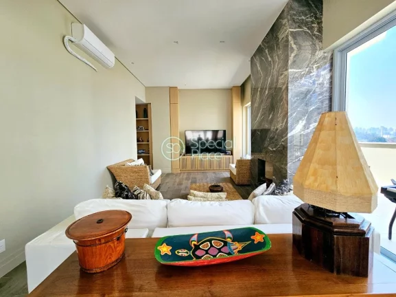 Imagem Vila Nova Conceição Cobertura à Venda Recém Reformada pelo escritório de arquitetura Fernanda N...