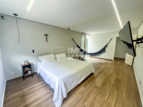 Imagem Casa em Arniqueira: 4 Dormitórios e 420m² por R$1.380.000