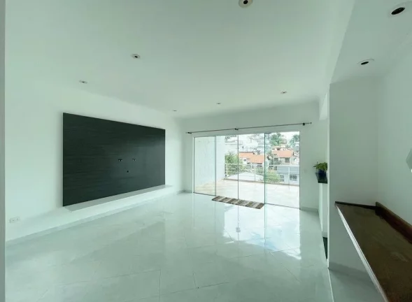 Imagem Sobrado com 4 dormitórios à venda, 398 m² por R$ 2.000.000 - Vila Oliveira - Mogi das Cruzes/SP