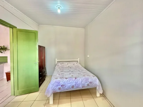 Imagem Casa 2 Dormitórios - Bairro Araçá
