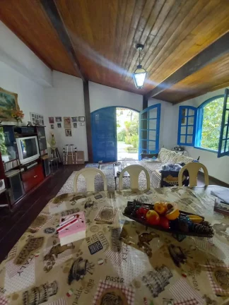 Imagem VENDO ESTA LINDA CASA NO BAIRRO CASCATINHA - NOVA FRIBURGO RJ.