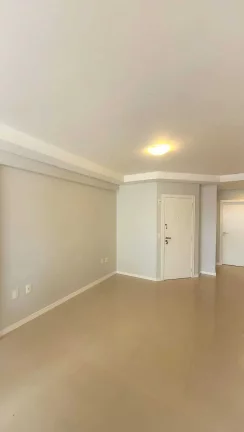 Imagem Apartamento com 3 dormitórios sendo 1 suíte e 2 vagas de garagem em Balneário Camboriú/SC