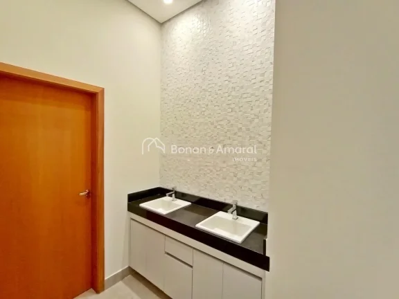 Imagem Casa térrea de esquina disponível no Condomínio Residencial Mont Alcino, em Valinhos. 

Esta exce...