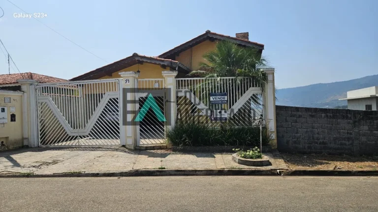 Imagem Ótima casa terrea no Jardim do Lago, Atibaia com vista privilegiada, 3 dormitórios rua tranquila