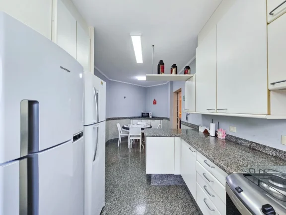 Imagem Apartamento de Luxo à Venda em Riviera de São Lourenço Módulo 06: 4 Quartos, 4 Suítes, 3 Salas, 3 Vagas de Garagem, 292,78 m² de Área.