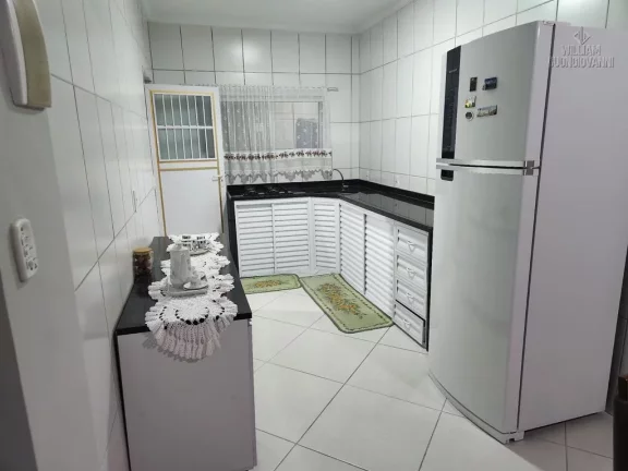 Imagem Casa de esquina incrível à venda no Balneário Maracanã – Praia Grande