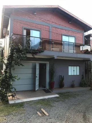 Imagem Sobrado Jardim Nova Limeira - 100M², 3 Dorms, Closet, 1 Vaga, Varanda.