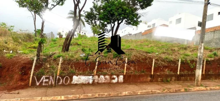 Imagem Lote / Terreno / Condomínio à venda Bairro Cabral Contagem MG