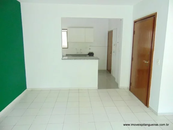 Imagem Praia de Pitangueiras, 50 metros da praia, local nobre, amplo apartamento com 03 dormitórios sendo 01 suíte