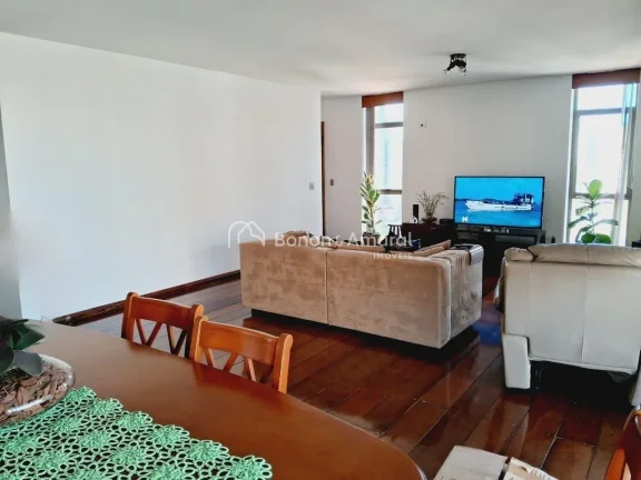 Imagem Este amplo apartamento de 211m², com planta inteligente e ocupando um andar inteiro, está situado ...