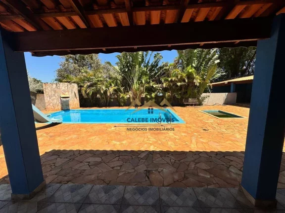 Imagem Chácara com 2 dormitórios à venda, 1000 m² por R$ 380.000,00 - Lagoa Vermelha - Tatuí/SP