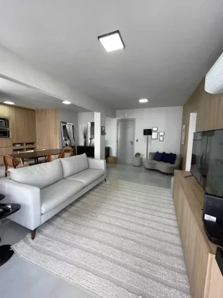 Imagem Apartamento mobiliado com 2 dormitórios sendo 1 suíte e 1 vaga no centro de Balneário Camboriú
