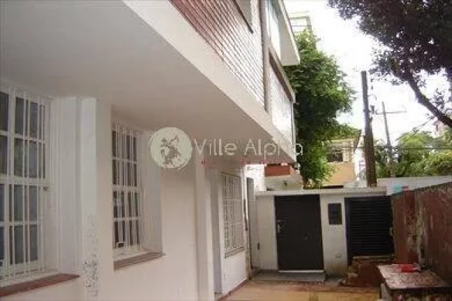 Imagem SOBRADO DE ESQUINA DISPONÍVEL PARA LOCAÇÃO NO GONZAGA EM SANTOS.