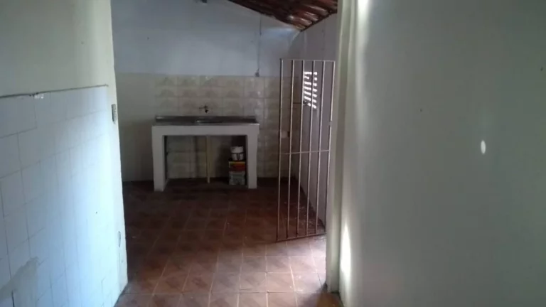 Imagem Casa no Luzia: Ótima Localização e Espaço com 160 m² - Imperdível!