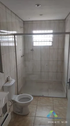 Imagem Casa 2 quartos e Salão 300 metros e vaga para 10 carros