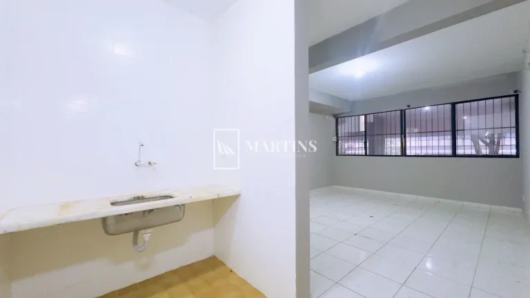 Imagem Excelente oportunidade para adquirir uma sala comercial na Asa Norte, Brasília. Com uma área total...