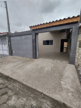 Imagem Casa Isolada na Praia Grande,com piscina 2 quartos sendo 1 suite 3 garagem