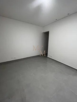 Imagem Casa tipo sobreposta baixa NOVA, 2 dormitórios, quintal, OPORTUNIDADE.