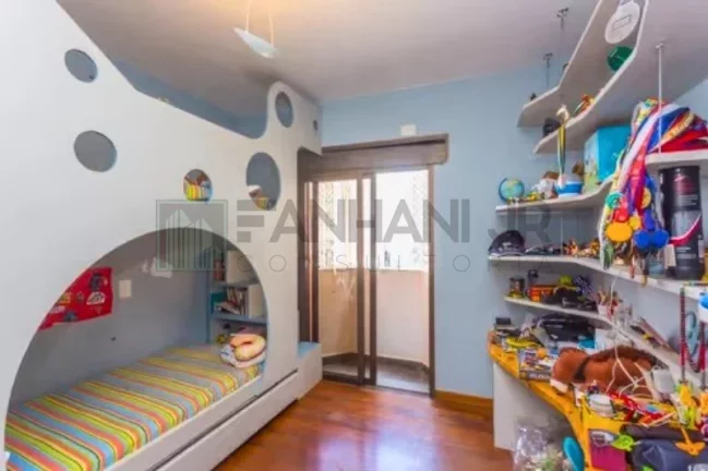 Imagem Apartamento de luxo no Jardim Paulista, SP: 3 quartos, 3 suítes, 3 salas, 5 banheiros, 2 vagas de garagem, 224m². Venha conferir!