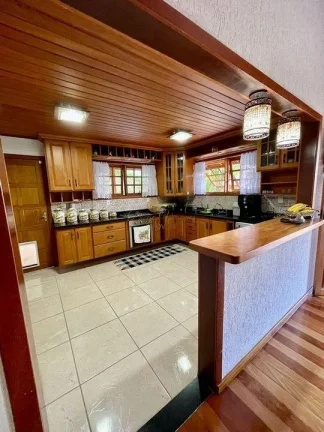 Imagem Casa para Venda em Teresópolis / RJ no bairro Albuquerque