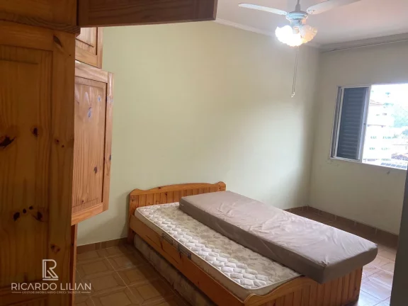 Imagem Apartamento no Canto do Forte a 3 quadras da praia - 1 dormitorio e uma vaga - A VENDA!!!