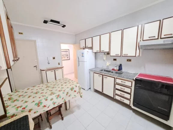 Imagem PITANGUEIRAS - APARTAMENTO AMPLO COM 2 DORMITÓRIOS NA PRAIA DE PITANGUEIRAS COM PISCINA E 2 VAGAS PARA AUTO