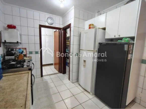 Imagem Linda casa à venda em Valinhos, situada em um condomínio tranquilo e com excelente localização. ...
