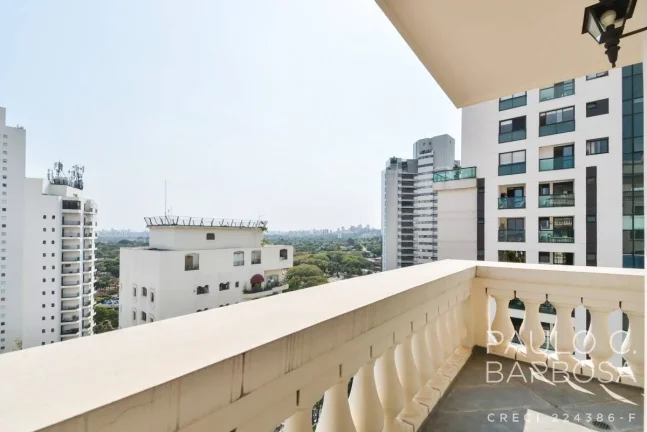 Imagem Pinheiros Venda - 4 Dormitórios (3 Suítes) - 4 Vagas - 246m²